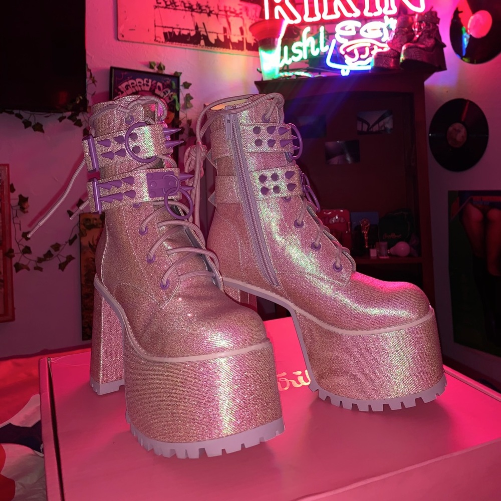 Sugar Thrillz Platform Bootz